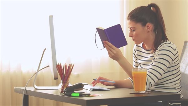 thumbnail video image 2 of CyberPower Intelligent LCD BRG850AVRLCD - UPS - 510 Watt - 850 VA, 2 of 3