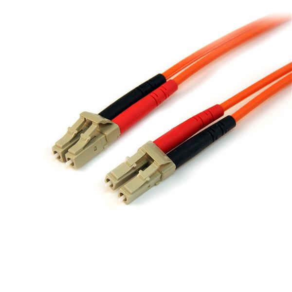 1,5 mètre de câble à fibre optique armé avec connecteur LC Duplex